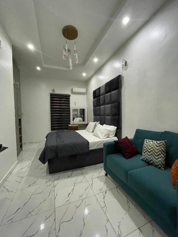 5 bhk furnished apartment cleaning